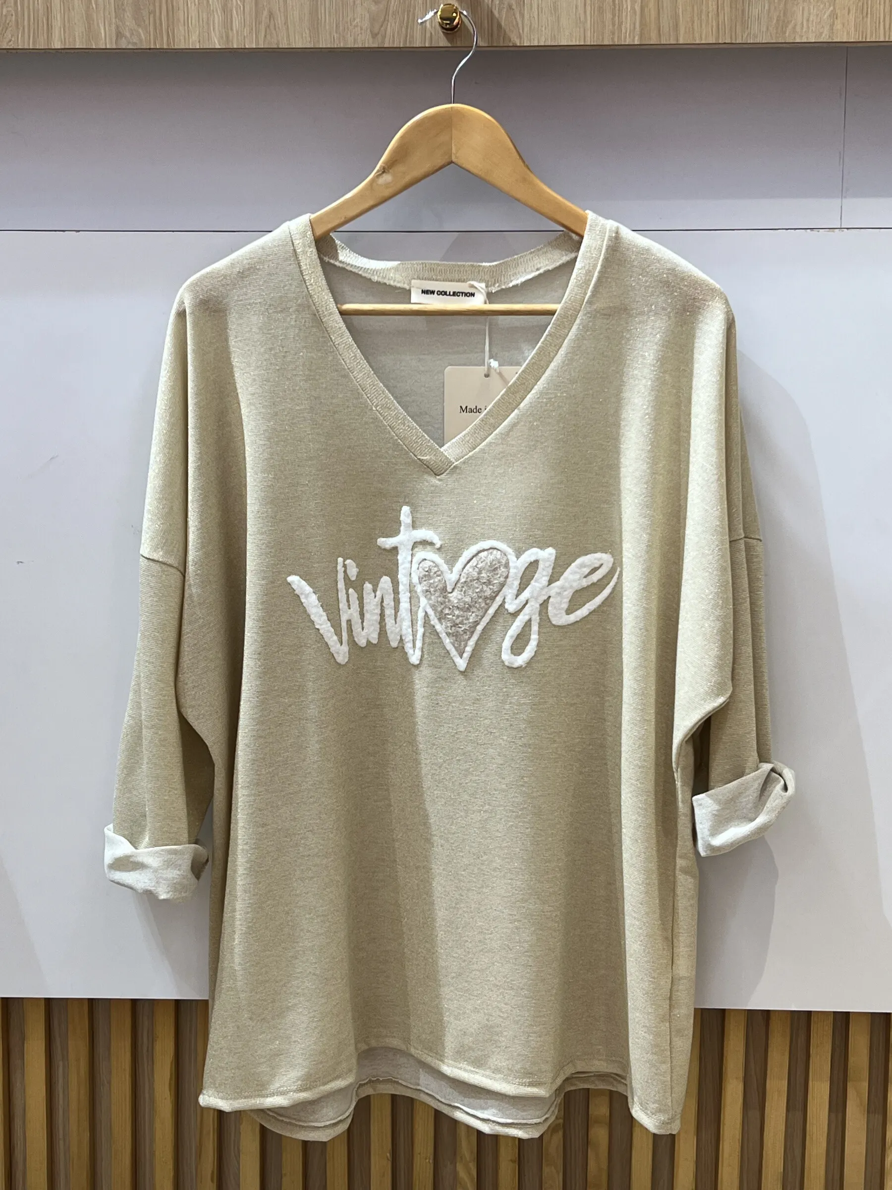 T-Shirt aus goldenem Stoff mit Vintage-Print